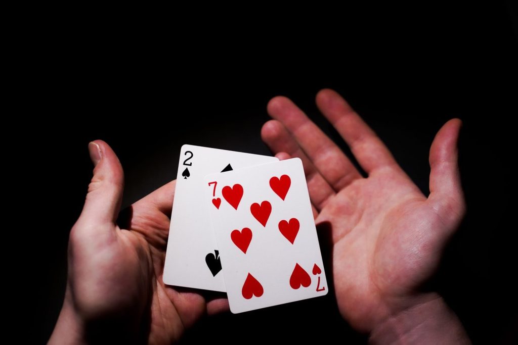Ông đang đi buôn hay đang chơi xổ số vậy?